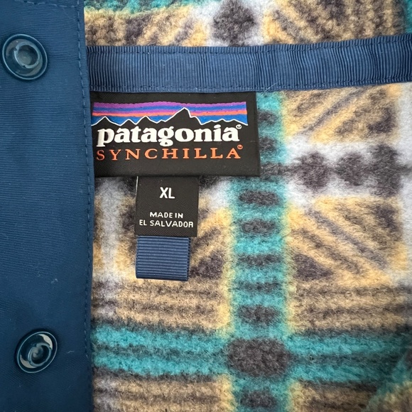 Patagonia Synchilla Snap Fleece Pullover in Snowbeam - Picture 3 of 5
